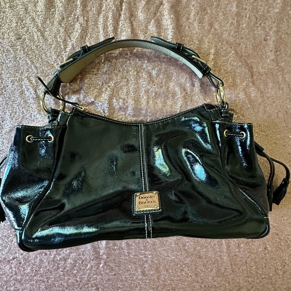 DOONEY BOURKE BLACK PATENT LEATHER HANDBAG. Y2K, 80s,90s Style. Britney . Urban - Picture 1 of 14